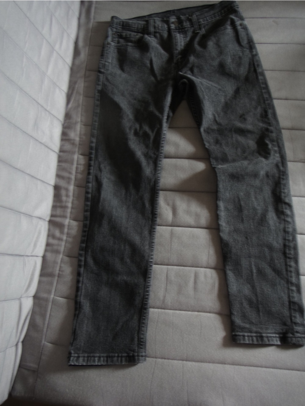 Levi's Men's Slim Straight Jeans in Dark Gray